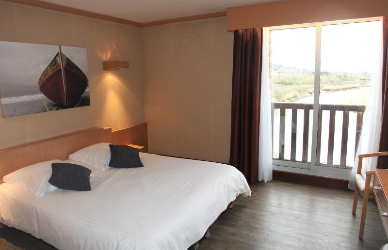 Amiraute Hotel Golf Deauville Touques Dış mekan fotoğraf