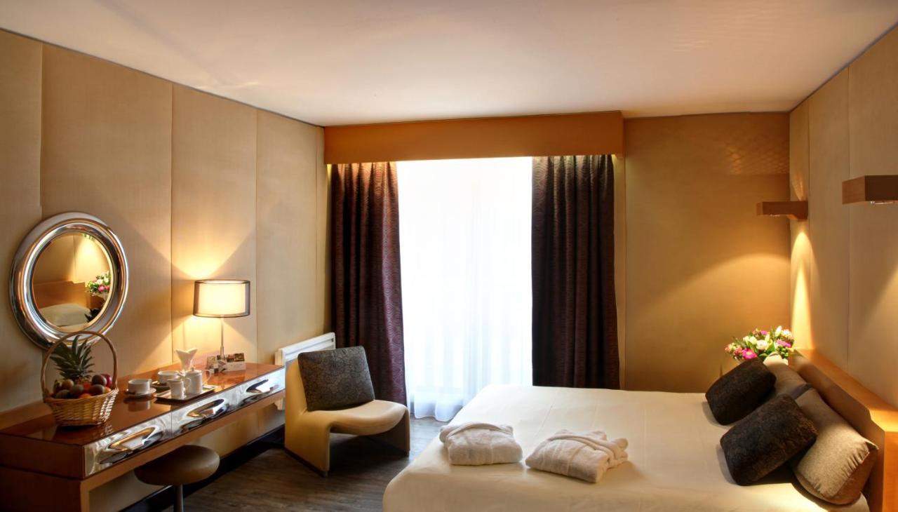 Amiraute Hotel Golf Deauville Touques Dış mekan fotoğraf